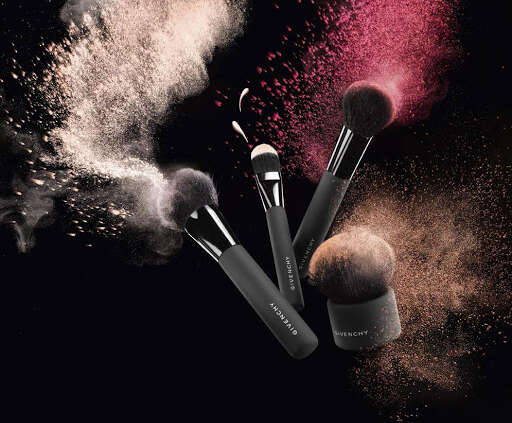 آرایشی و زیبایی زنانه